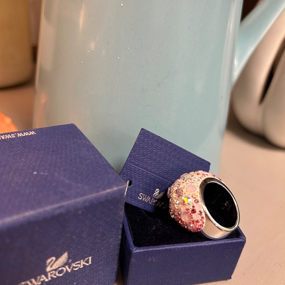 Swarovski x Hello Kitty Collaboration Chic Ring - Picture 10 of 16